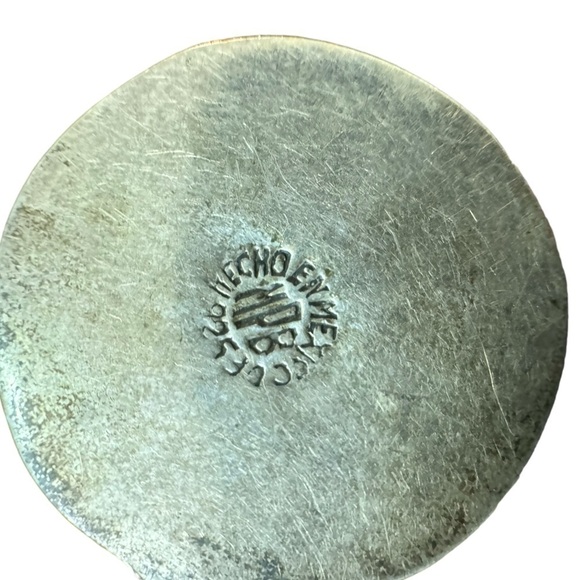 Taxco | 1940’s Carved Abalone Aztec Warrior Sterling Screw-Back Earrings - Picture 6 of 9